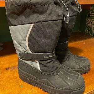 LLBean winter boots kids size 7 with extra liners